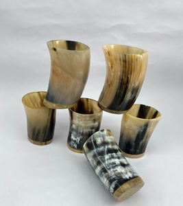 Verre à eau en corne de buffle, fabriqué à la main, écologique, pour le thé, le café et la bière - Product Image 1