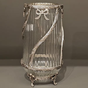 Vase en métal de style nordique en laiton plaqué argent et verre, forme ronde, pour plantes et décoration florale, vente en gros - Product Image 1