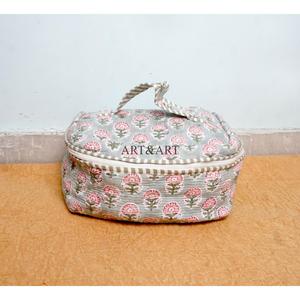 Handmade Reusable 3-Piece Large Multifunction Vanity <b>Case</b> Zipper Set Sustainable Indian White Diagonal Stripe Block Printed - Product Image 2