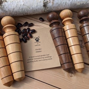 Ensemble d'outils de plantation en bois de noyer tournés à la main - Aides à la plantation de précision en gros - Product Image 5