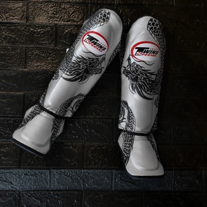 Protège-tibias de boxe personnalisés en cuir bleu ciel pour jumeaux, protection du tibia et du pied pour MMA et Muay Thai, fournisseur direct - Product Image 2