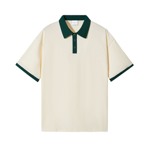 Polo de manga corta negro para hombre con cuello y puños marrones, corte regular informal, tejido de algodón transpirable. - Product Image 2