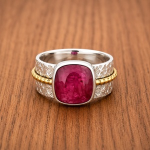 Anillo de Plata de Ley 925 con Rubí en Corte Cojín, Banda Ancha, Regalo Cristiano con Piedra Preciosa para Mujer - Product Image 5