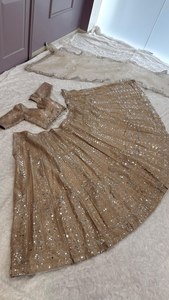 Ropa Étnica India para Ocasiones Especiales de Boda y Funciones Festivas, Lehenga Choli con Lentejuelas para Mujer, Atuendo Moderno y Elegante - Product Image 3