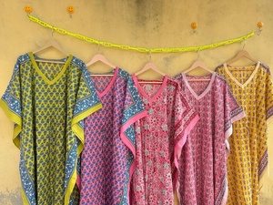 Vestido Kaftán de Mujer con Cuello en V, Estampado Floral, Manga Corta, Largo, Informal, para Verano, Tejido Suave - Product Image 1