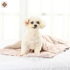 Taïwan a fabriqué un lit pour animaux de compagnie semi-fermé durable OEM ODM rectangle nordique - Product Image 1