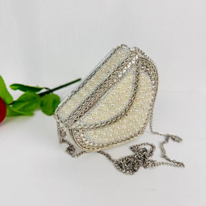 กระเป๋าเพชรหรูหรามาใหม่กระเป๋าคลัทช์โลหะพลอยเทียมกระเป๋าราตรีคุณภาพสูงสำหรับผู้หญิงโดย falak World ส่งออก - Product Image 1