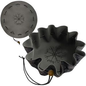 Copa de dados de cuero con bolsa con cordón, diseño redondo grabado para almacenamiento de dados DND, 27 cm de diámetro, estilo clásico hecho a mano - Product Image 2