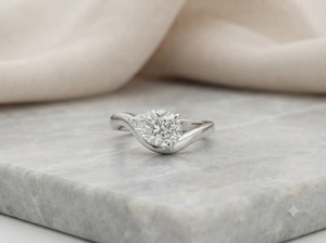 Bague de fiançailles et de mariage personnalisée en or rose 14 carats avec diamant taille poire certifié IGI 1,25 carat, style solitaire croisé est-ouest, pour le petit doigt - Product Image 6