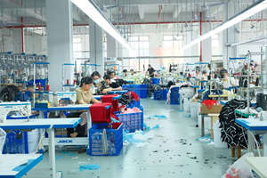 ชุดนอนผู้หญิงคอวี แขนยาว ผ้าคอตตอนผสมสแปนเด็กซ์ ระบายอากาศได้ดี นุ่มสบาย เหมาะสำหรับใส่ที่บ้านและนอกบ้าน ไซส์ L-LXL - Product Image 6