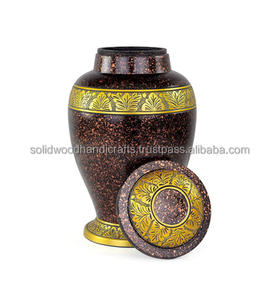 Urnes pour adultes en laiton Urnes faites à la main pour urnes décoratives masculines et féminines Urnes funéraires de haute qualité - Product Image 1