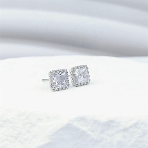 Pendientes de Zirconia Blanca con Baño de Rodio, Diseño Cuadrado, Gran Apariencia, Calidad Oro, Joyería de Moda Popular, Venta Caliente - Product Image 2