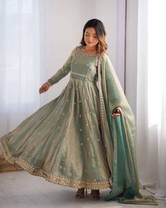 Ensemble de costume Anarkali en soie avec dupatta et pantalon, broderie florale, tenue indienne pakistanaise pour mariage et fête, anti-humidité et protection solaire - Product Image 4