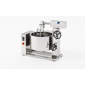 Olla de vapor encamisada de inducción giratoria Amicook 380V/440V, modelo moderno y robusto para preparar guisos de verduras pesadas con vapor. - Product Image 2