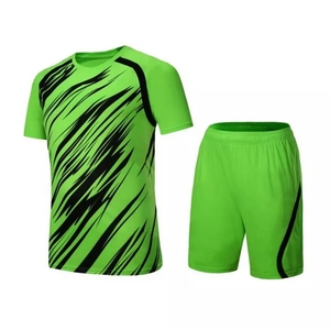 Conjunto de Uniforme de Fútbol Sublimado Personalizado 2026, Transpirable, de Secado Rápido, Camiseta y Pantalones Cortos de Poliéster, Ropa Deportiva para Equipos, Venta al Por Mayor - Product Image 6