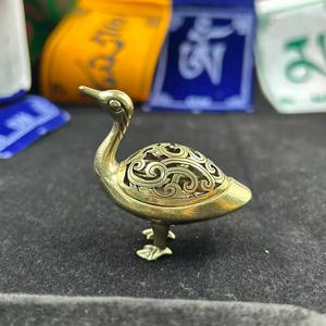 Brûleur d'encens décoratif arabe Bakhoor en métal pour une expérience Oud haut de gamme dans les contextes religieux et domestiques - Product Image 1