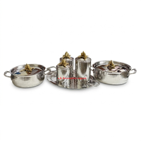 Ensemble de vaisselle décorative moderne finition argentée en acier inoxydable : casseroles, boîtes de rangement et plateaux de service pour mariage et décoration intérieure