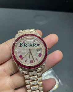 Montre élégante en acier inoxydable argenté avec moissanite et diamants véritablement incrustés, design luxueux - Product Image 1