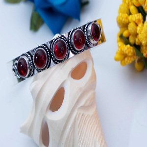 Brazalete de granate oxidado de Plata de Ley 925, ajuste de bisel hecho a mano, chapado en oro, elegante y para regalos de fiesta - Product Image 2