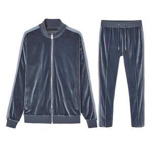 Survêtements personnalisés pour femmes, grammage lourd 500 GSM 350 GSM, en molleton polyester/coton, avec broderie, comprenant un sweat à capuche oversize et un short - Product Image 6