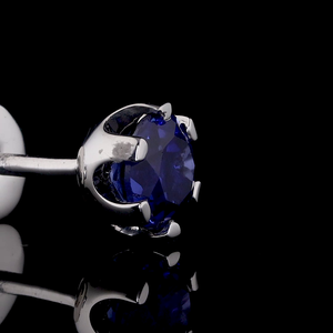 DHANLAXMI EXPORT Boucles d'oreilles clous solitaires plaquées or 14 carats avec saphir bleu serti griffe 2.00 CTW Bijoux classiques de fiançailles et de mariage - Product Image 3