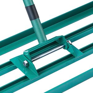 Rastrello Livellatore per Prato 30"x10" con Manico in Acciaio da 78", Attrezzo da Giardino Resistente con Testa in Plastica - Product Image 6