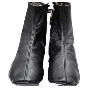 Calcetines de Invierno de Cuero de Fabricación Pakistaní con Tecnología Antideslizante Tejida, Logotipo Personalizado y Tallas Disponibles a Precio de Mayoreo - Product Image 2