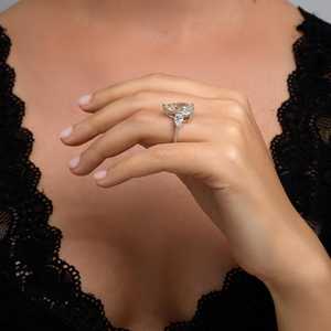 Bague en diamant de laboratoire de 12 carats certifiée IGI, taille fantaisie, pour femmes |   Bague de fiançailles de luxe unique en son genre - Product Image 4