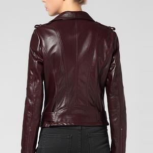 Chaqueta de Mujer de Cuero Genuino Tejida a Crochet - Estilo Elegante, Duradera y Suave, Lujosa, Impermeable y Ecológica para Cualquier Ocasión - Product Image 3