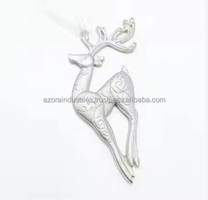 La última colección de adornos navideños y copos de nieve en metal hechos a mano en colgantes atractivos - Product Image 2
