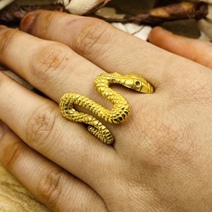 Nouvelle Arrivée Bague Serpent en Laiton, Bagues Animaux Gothiques pour Femme, Plaqué Or 18 carats, Bijoux Punk, Bague Statement Biker, Vente en Gros/OEM/ODM - Product Image 3