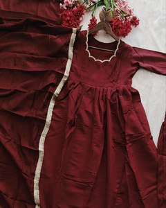 NUEVO LANZAMIENTO: KURTI CHANDERI con ANARKALI INTERIOR (TOP-BOTTOM) y DUPATTA con ENCAJES EN TODAS LAS PUNTAS, ESTILO MODERNO HASTA EL SUELO, IDEAL PARA FIESTAS - Product Image 5