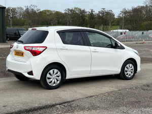 โตโยต้า ASV วีทซ์ ปี 2014 สภาพดีเยี่ยม สะอาดมาก มีทั้งเกียร์อัตโนมัติและเกียร์ธรรมดา พวงมาลัยซ้าย ภายในสีเข้ม - Product Image 4