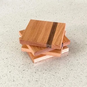 Posavasos Cuadrados de Madera Decorativos, Modernos, Reutilizables, Duraderos y Ecológicos, Diseño Moderno, Posavasos de Madera Pura Hechos a Mano - Product Image 3