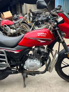 Motocyclette utilitaire robuste d'occasion de 150 cm³ avec grand porte-bagages |   Idéal pour la livraison et le transport en Boda Boda - Product Image 3