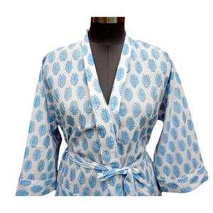 Kimono Largo con Estampado Floral Elegante para Mujer, Hecho a Mano, Suave y Cómodo, Cuello en V, Cierre con Cinturón, Secado Rápido, Transpirable, 100% Algodón - Product Image 6