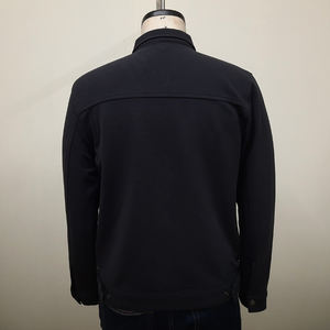 Chaqueta Casual Premium para Hombre con Aislamiento Ligero, Estilo Moderno y Ajustado, Cierre de Cremallera Resistente, Perfecta para el Invierno - Product Image 2