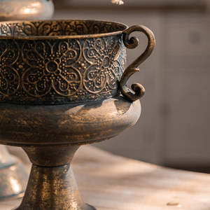 Jarrón de Metal Antiguo para Flores, Maceta de Bronce Vintage, Maceta de Hierro Retro para Jardín, Centro de Mesa Decorativo para Bodas, Soporte de Lujo para Lazos de Mesa - Product Image 4