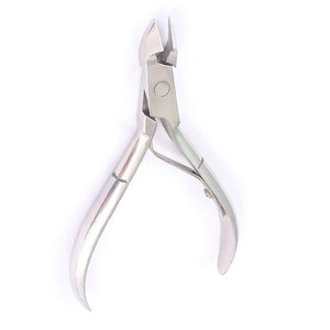 Vente en gros de pinces à cuticules professionnelles en acier inoxydable avec lame incurvée et ouverture large pour les outils de manucure et de pédicure - Product Image 1