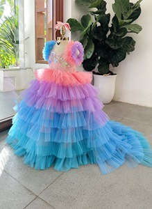 Vestido de Princesa con Lentejuelas Brillantes para Niñas, Manga Larga, Cola Desmontable, Falda de Tul en Capas y Espalda con Cordones - Product Image 2