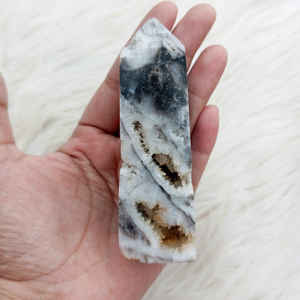 Vente en gros de pierres précieuses en forme d'obélisque de zèbre naturel d'Indonésie de haute qualité artisanat cristal de guérison 2,5x2,5x9cm - Product Image 3