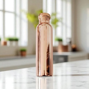 Juego de Regalo de Metal con Diseño de Panal de Abeja, 1 Botella de Agua Libre de BPA y 2 Vasos a Juego, en Caja de Presentación Lista para Regalar - Product Image 5