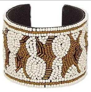 Bracelets en perles faits à la main avec un design fantaisie, style vintage, bracelets en résine époxy pour les occasions festives, accessoire pour la Saint-Valentin - Product Image 5