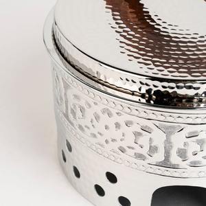 Plat à chafing de luxe en acier inoxydable avec poignée décorative en bois incrusté et couvercle martelé pour buffet de mariage et service en restaurant - Product Image 3