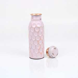 Botella de Agua de Cobre con Diseño de Panal de Abeja Rosa, Portátil para Viajes, con Tapa - Product Image 1