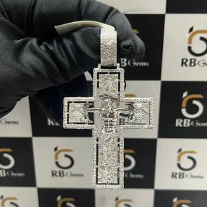 Colgante de Cruz con Incrustaciones de Moissanita VVS, Plata 925 con Baño de Oro, Estilo Hip Hop, Regalo - Product Image 1