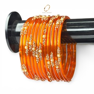 Meilleures ventes de bijoux indiens : Bracelets en verre kashmiri orange en forme de goutte de pluie, plaqués or, avec cristaux, pour mariage et occasions festives, prix de gros - Product Image 2