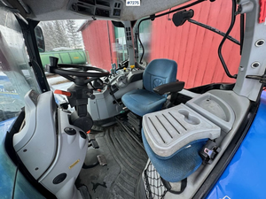 Tractor agrícola 2015 New Holland T6.140 con cargador frontal Trimac - Product Image 3