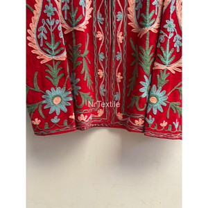 Veste en velours rouge à col mandarin pour femme, style ethnique, broderie florale faite à la main, pull à manches longues, style automne - Product Image 4