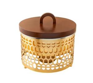 Juego de calentador de alimentos tipo buffet de lujo con base de madera y cubierta de acero inoxidable con tapa abovedada martillada - Product Image 4